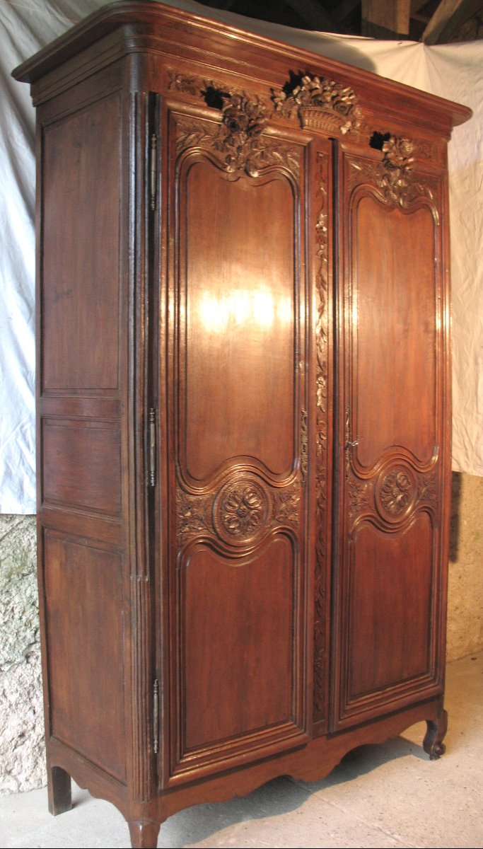 Norman Cabinet Carved In Oak-photo-2