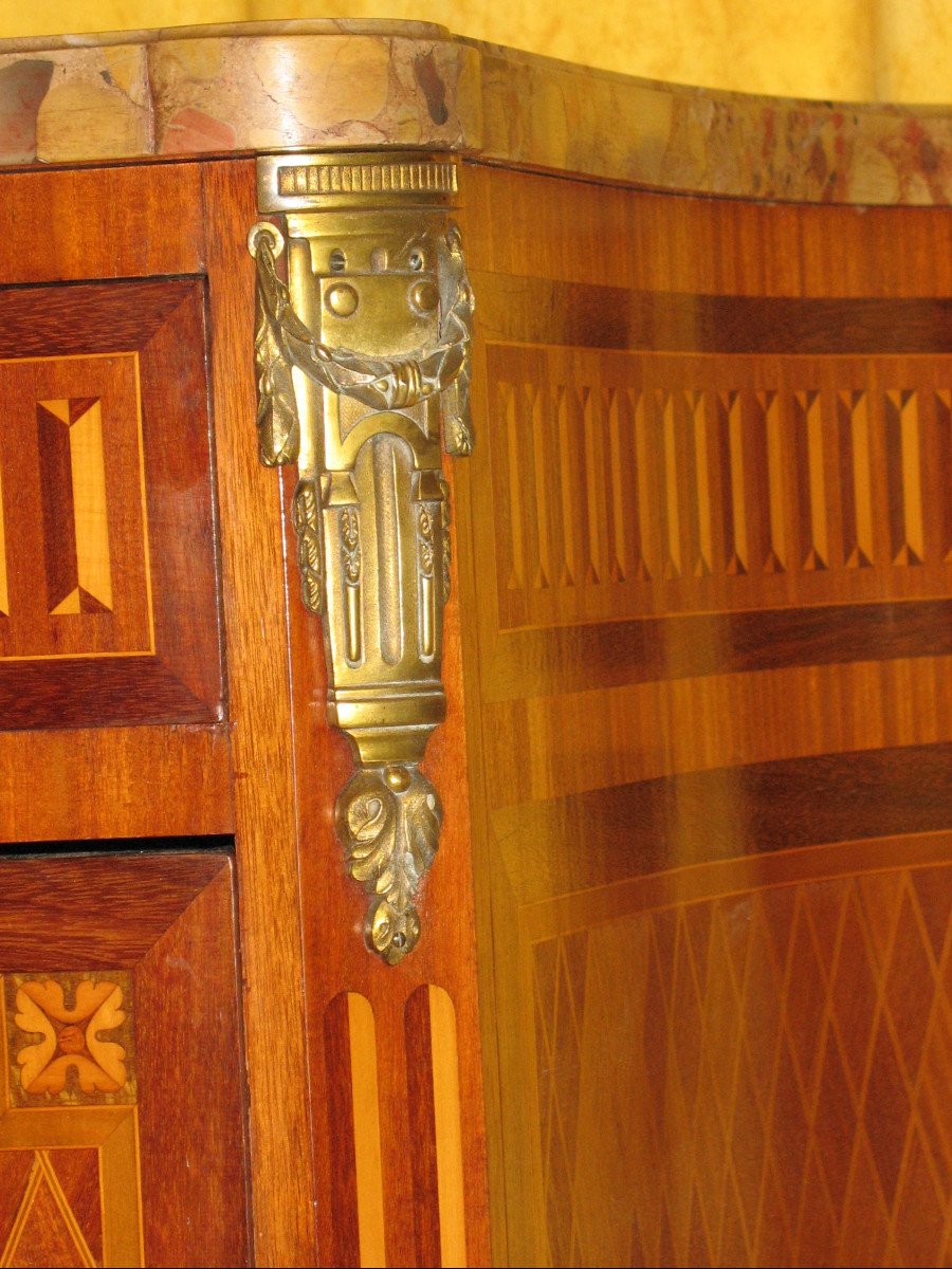 Commode With Projection And Curved Sides In Transition Style Marquetry Stamped Giblin-photo-3