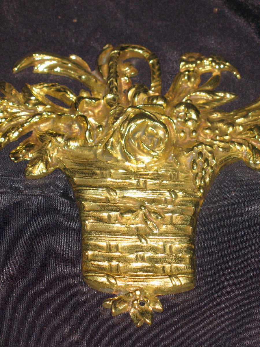 Bronze décoratif à décor de panier fleuri 19ème de style Louis XVI-photo-1