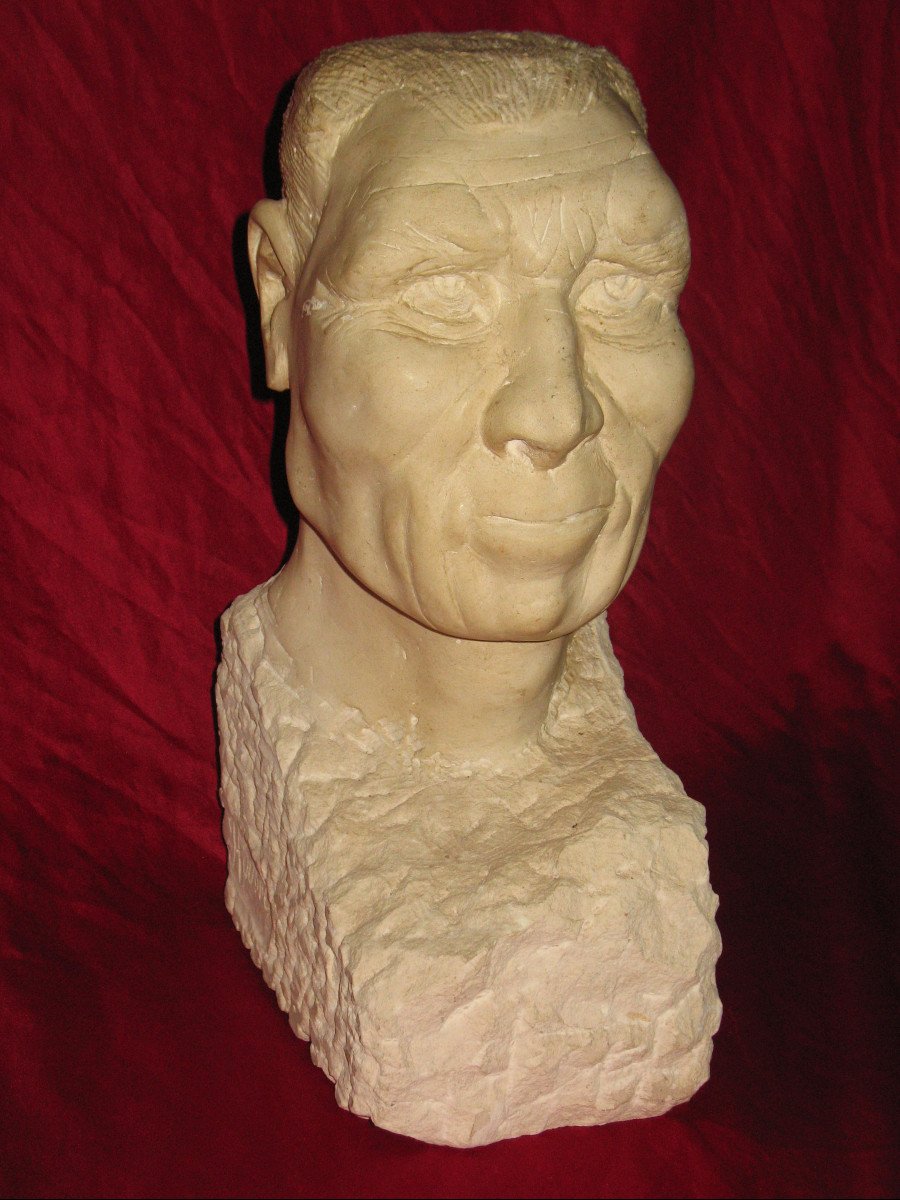 Male Bust In Burgundy Stone Signed Moudie-photo-4