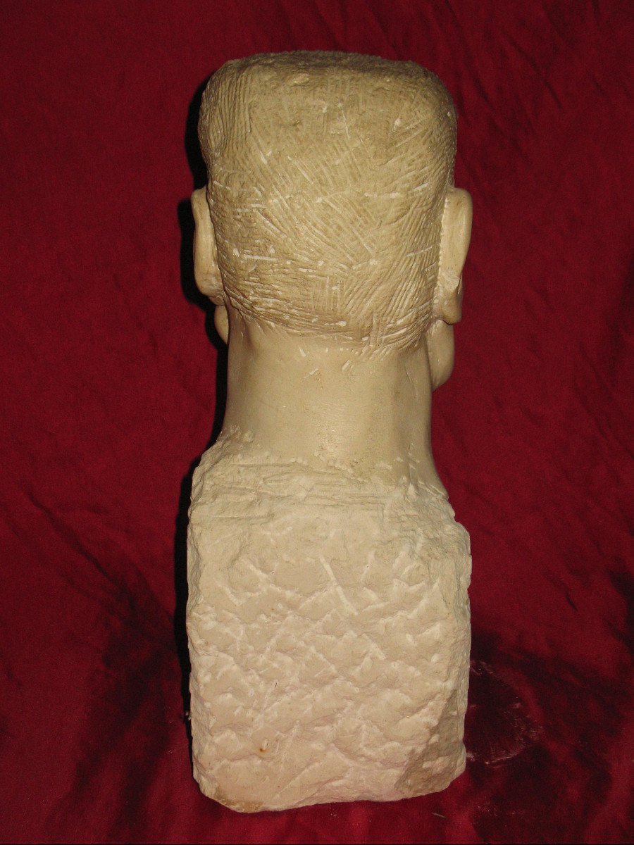 Male Bust In Burgundy Stone Signed Moudie-photo-2