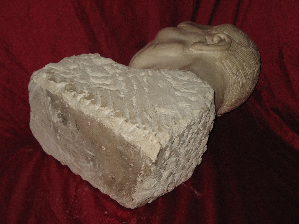 Male Bust In Burgundy Stone Signed Moudie-photo-6