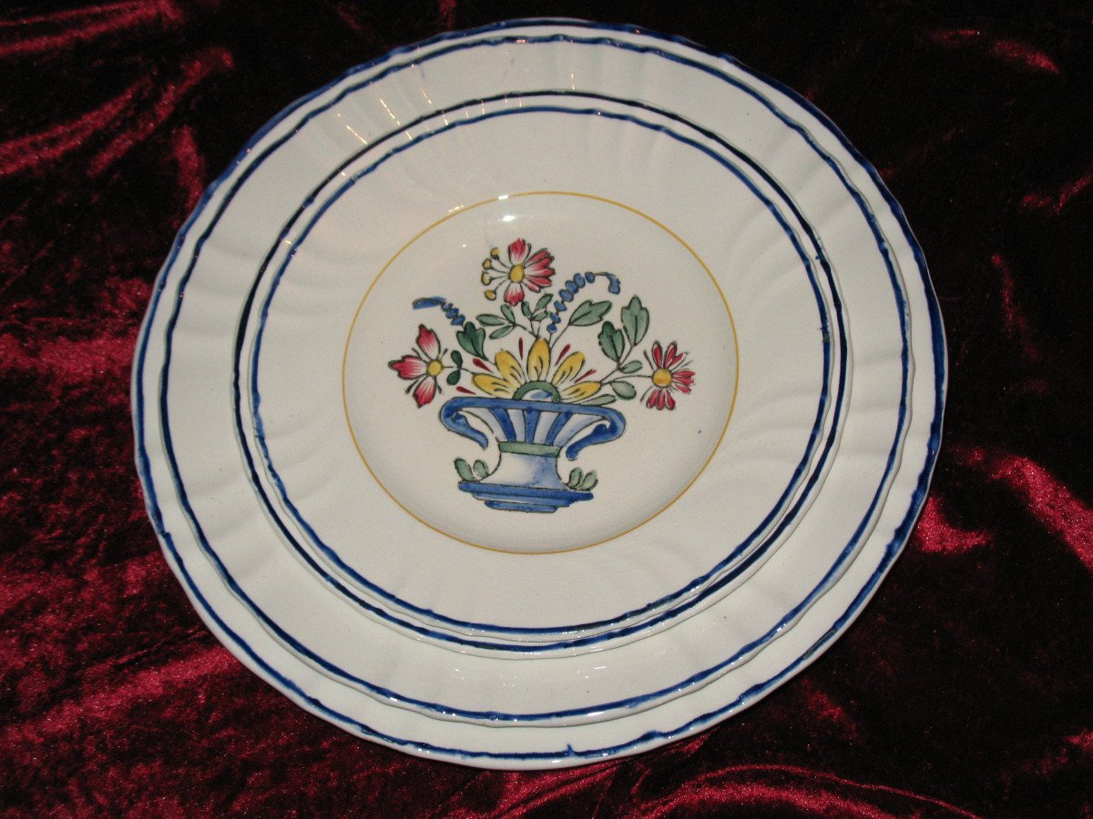 Longwy Earthenware Table Service Decorated With A Flower Basket Of 101 Pieces-photo-5