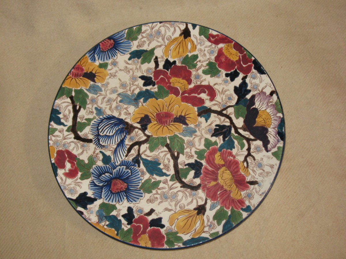 Earthenware Dish From Gien Decorated With Peonies, 19th Century