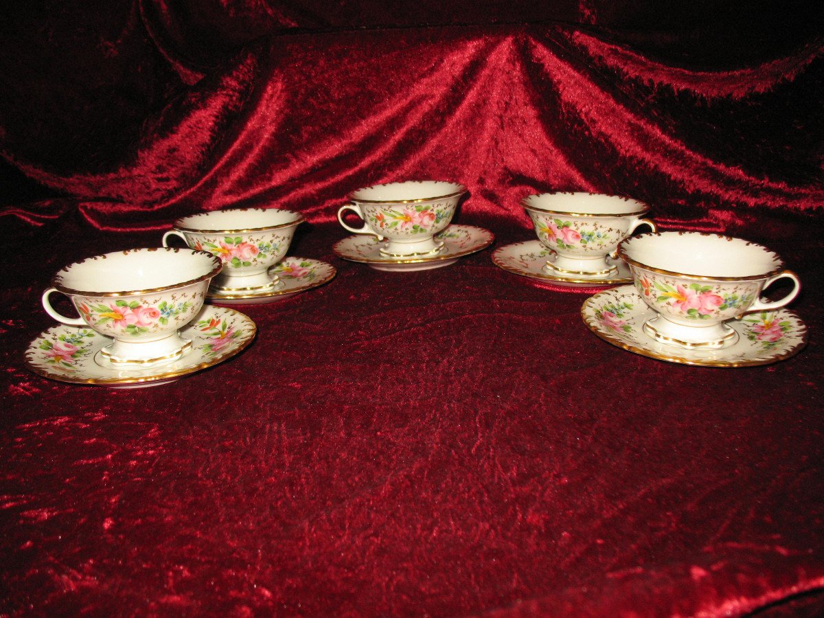 5 tasses en porcelaine de Limoges à décor de roses-photo-4