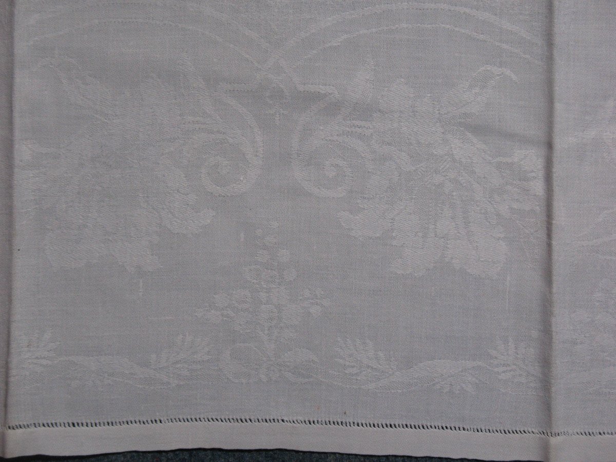 11 Damask Napkins Decorated With Iris And Lily Of The Valley Embroidered Initials Lp-photo-2