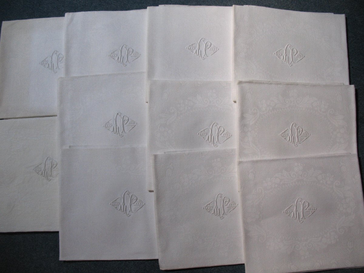 11 Damask Napkins Decorated With Iris And Lily Of The Valley Embroidered Initials Lp