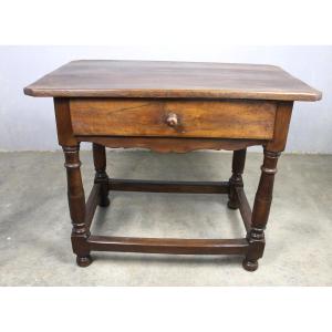 Table à écrire bureau de monastère en bois fruitier époque Louis XIII 17ème origine Sud-Ouest