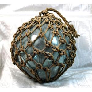 Bouée Objet de marine en verre soufflé et cordage époque début 20ème
