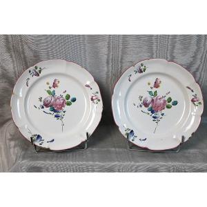 Assiettes en faïence de Sceaux à décor floral époque 18ème