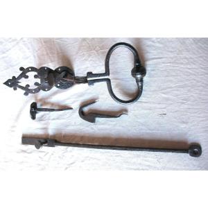 Full Wrought Iron Door Knocker Hammer, 18th Century