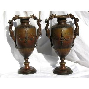 Paire de vases balustres en bronze  et régule époque 19ème