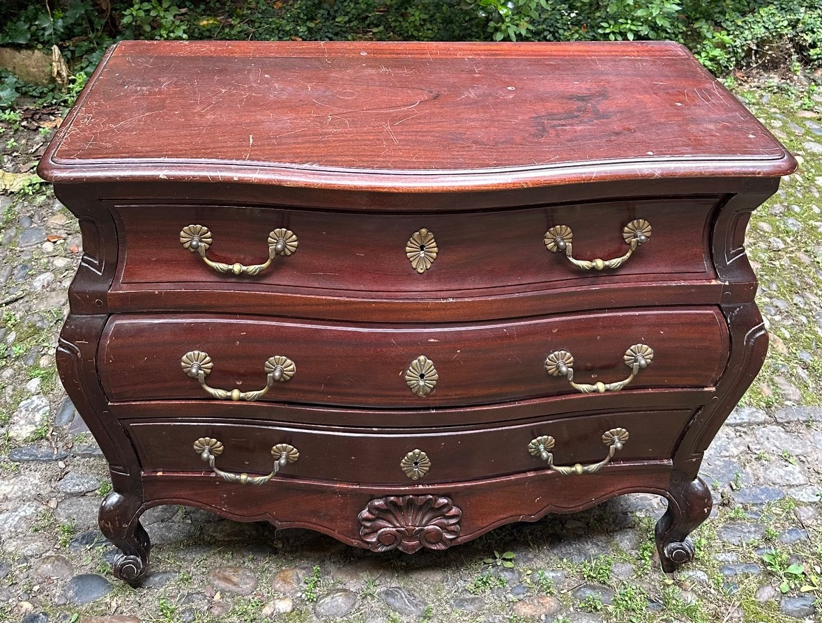 Mahogany Chest Of Drawers-photo-3