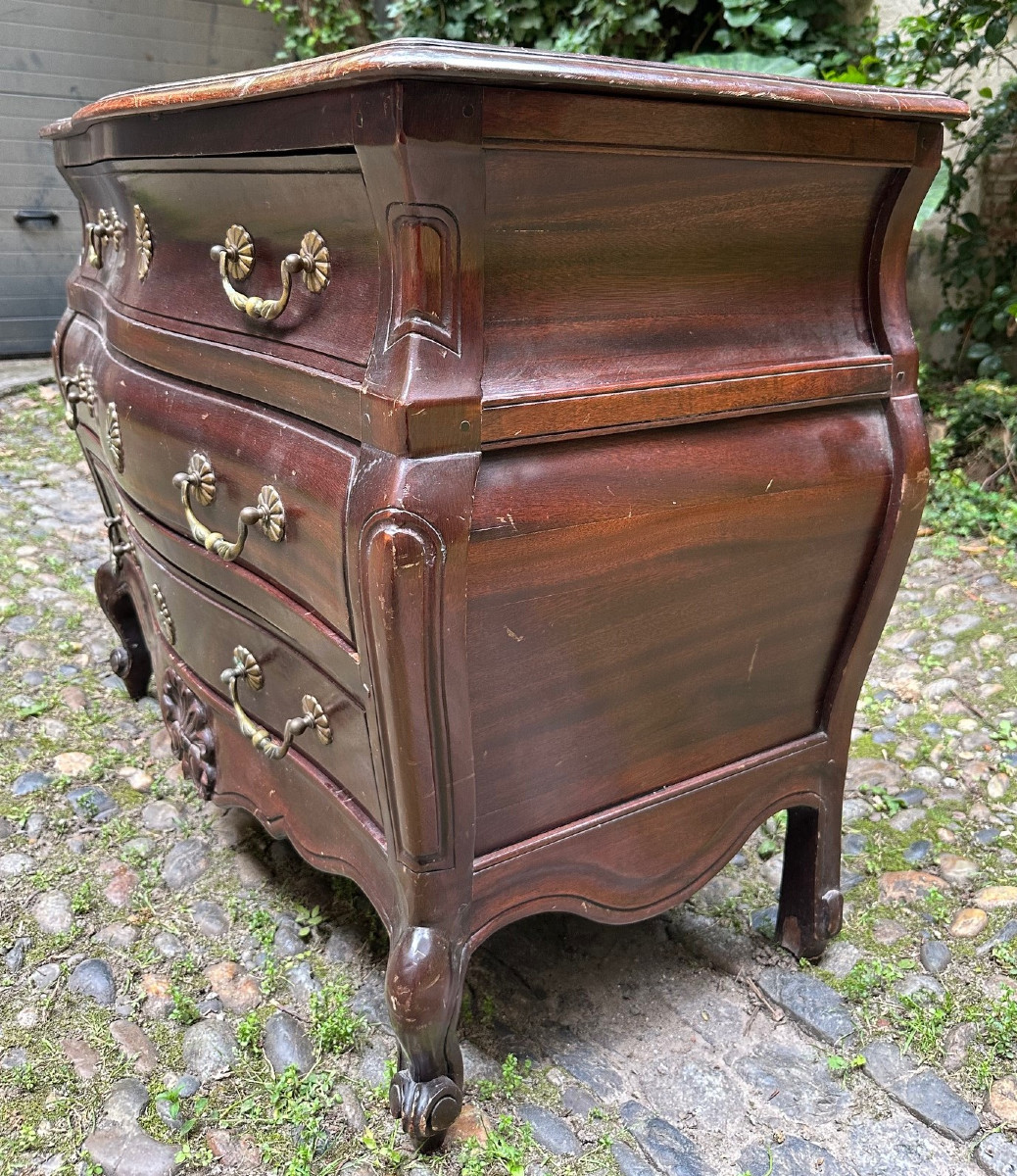 Mahogany Chest Of Drawers-photo-1