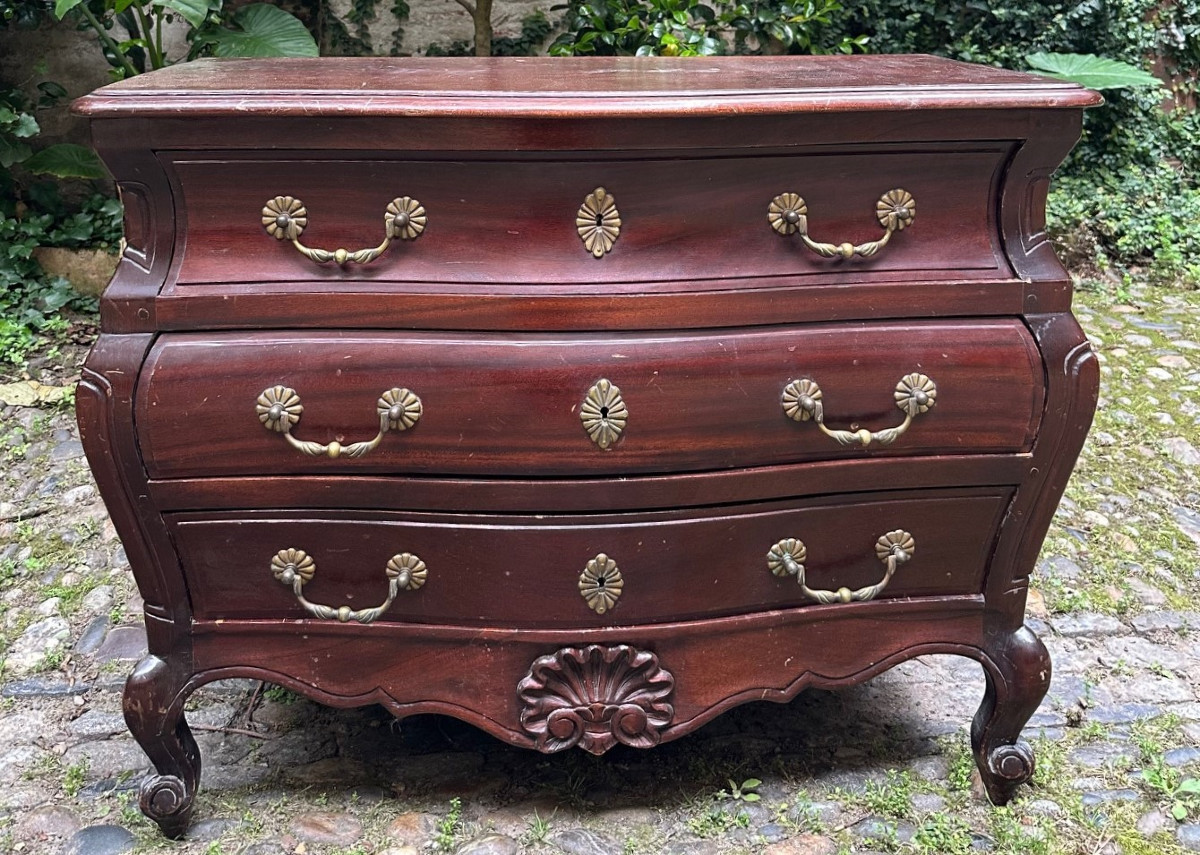 Mahogany Chest Of Drawers