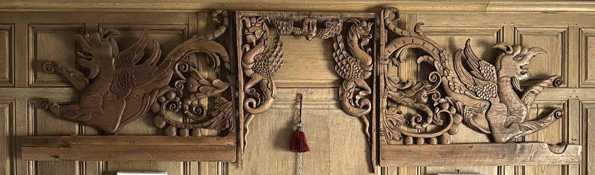 Eléments sculptés de boiserie 