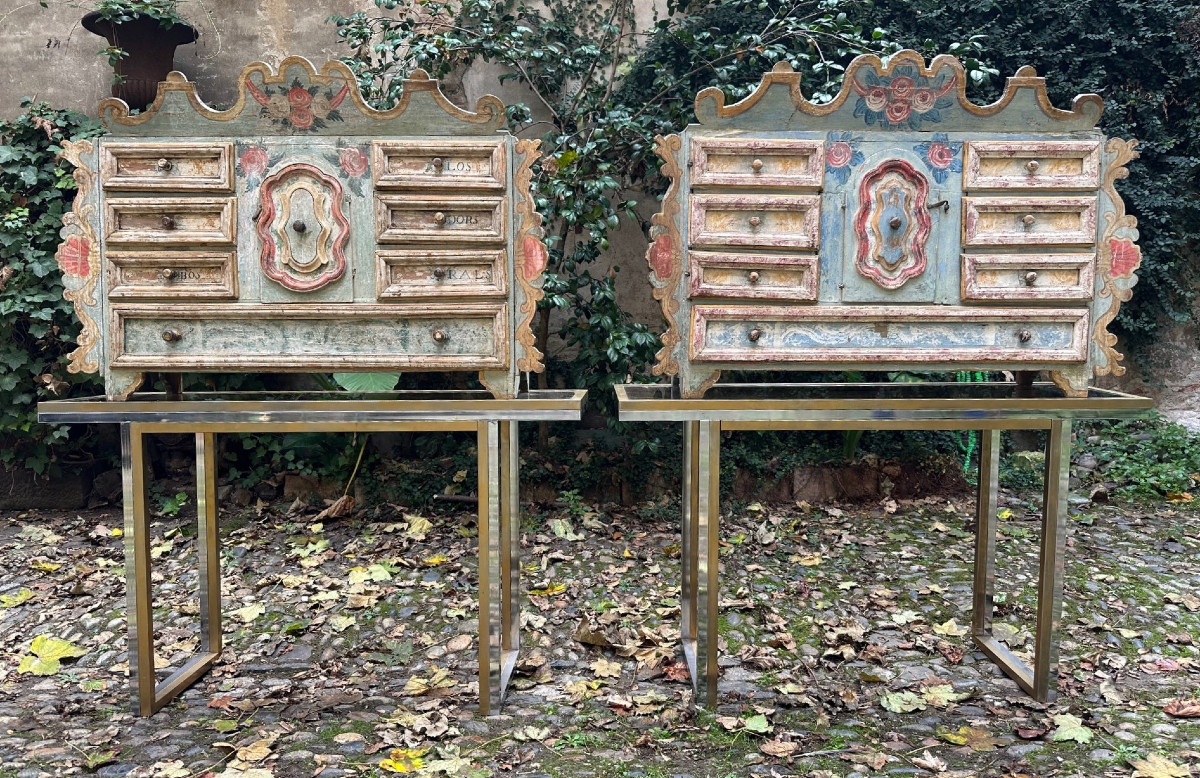 Paire de cabinets d'herboristerie