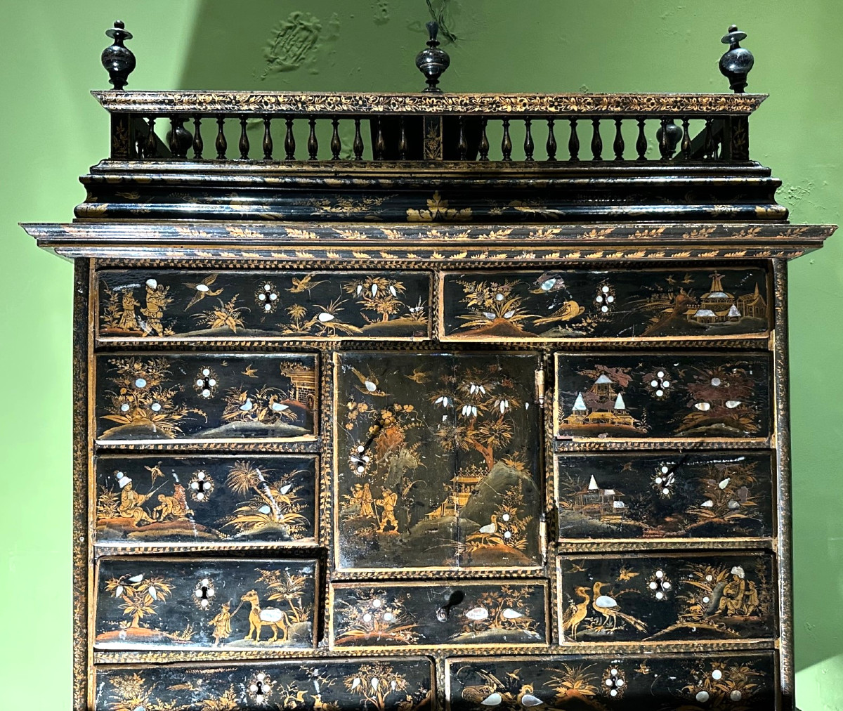 Louis XIV Lacquer Cabinet-photo-3