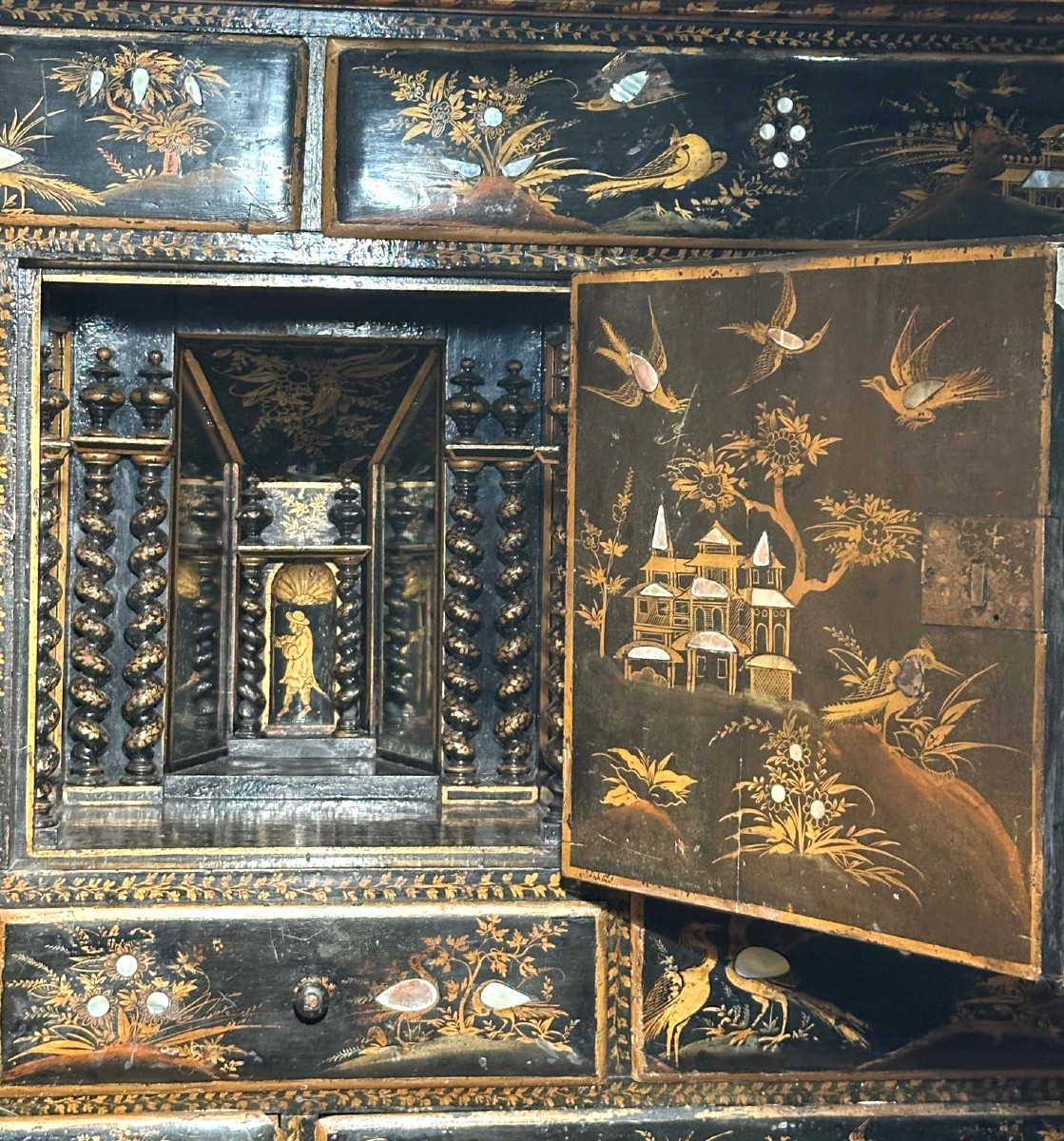 Louis XIV Lacquer Cabinet-photo-4