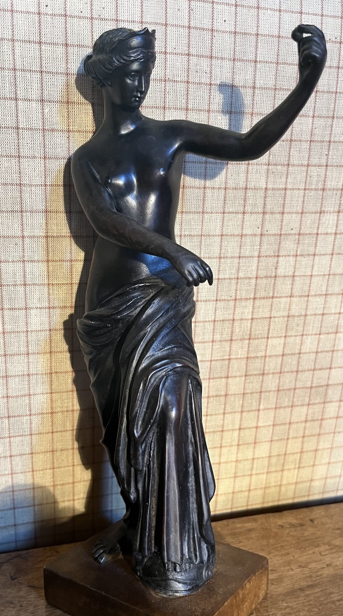 Set Of Bronze Statuettes-photo-4