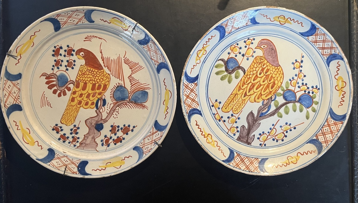 Plats en faïence de Delft polychrome -photo-4