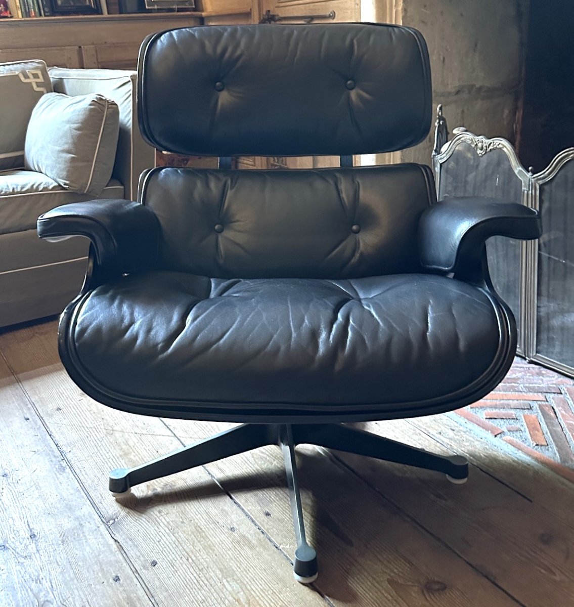 Charles Eames Armchair And Ottoman-photo-3