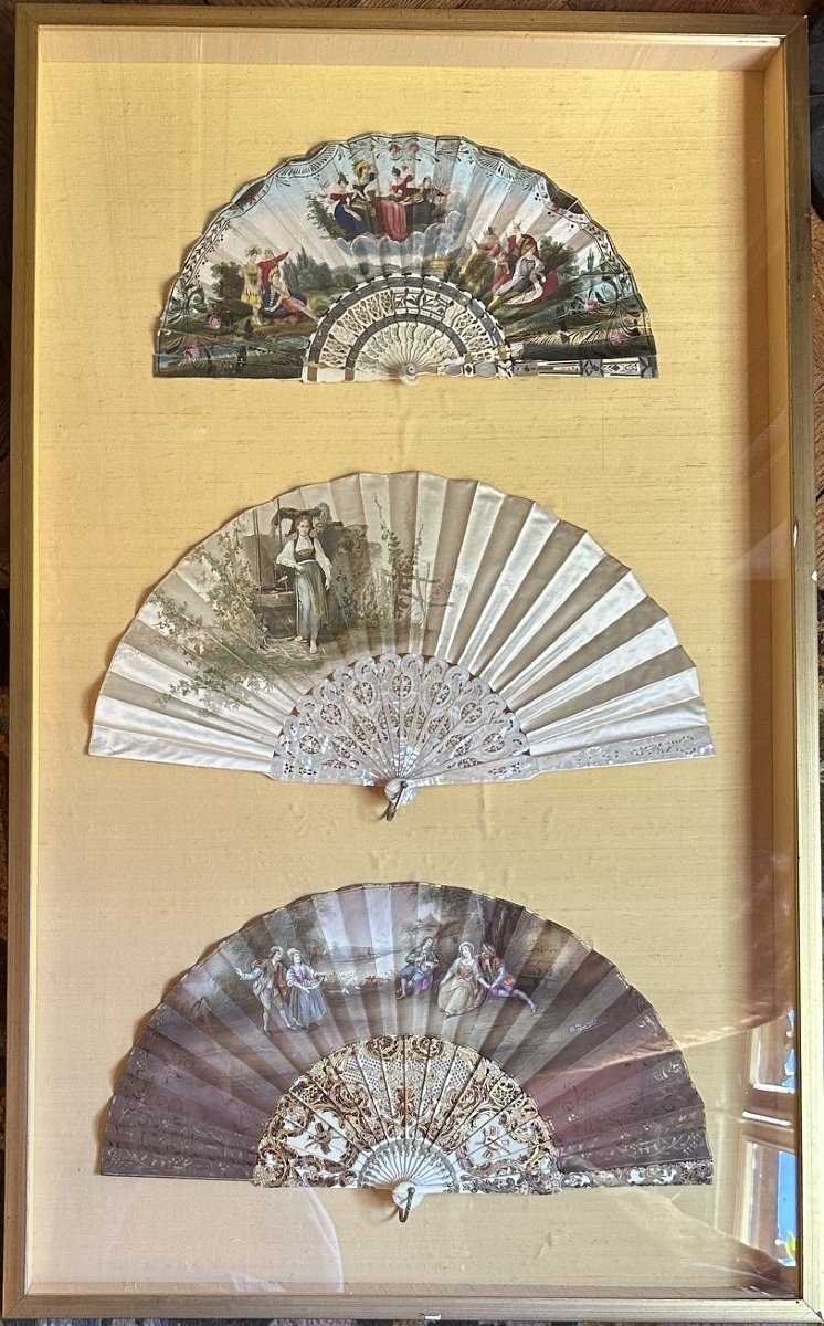 Ensemble de trois éventails