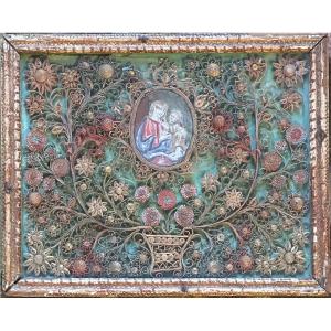 Paperolles Reliquary