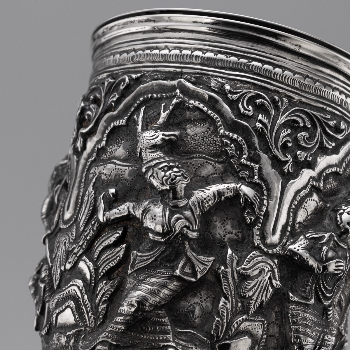 Antique 19thc Burmese Solid Silver Repoussé "jataka Tales" Mug C.1890-photo-6