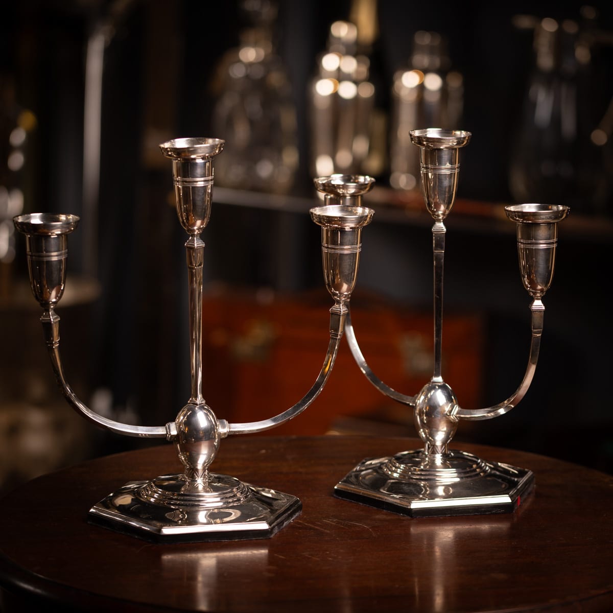 Paire de candélabres anglais en argent massif, style Art déco, vers 1935-photo-2