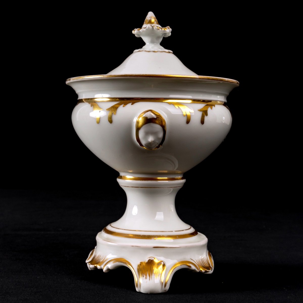 Tripod Fruit Bowl With Lid - Paris Porcelain - XIXth Century-photo-4