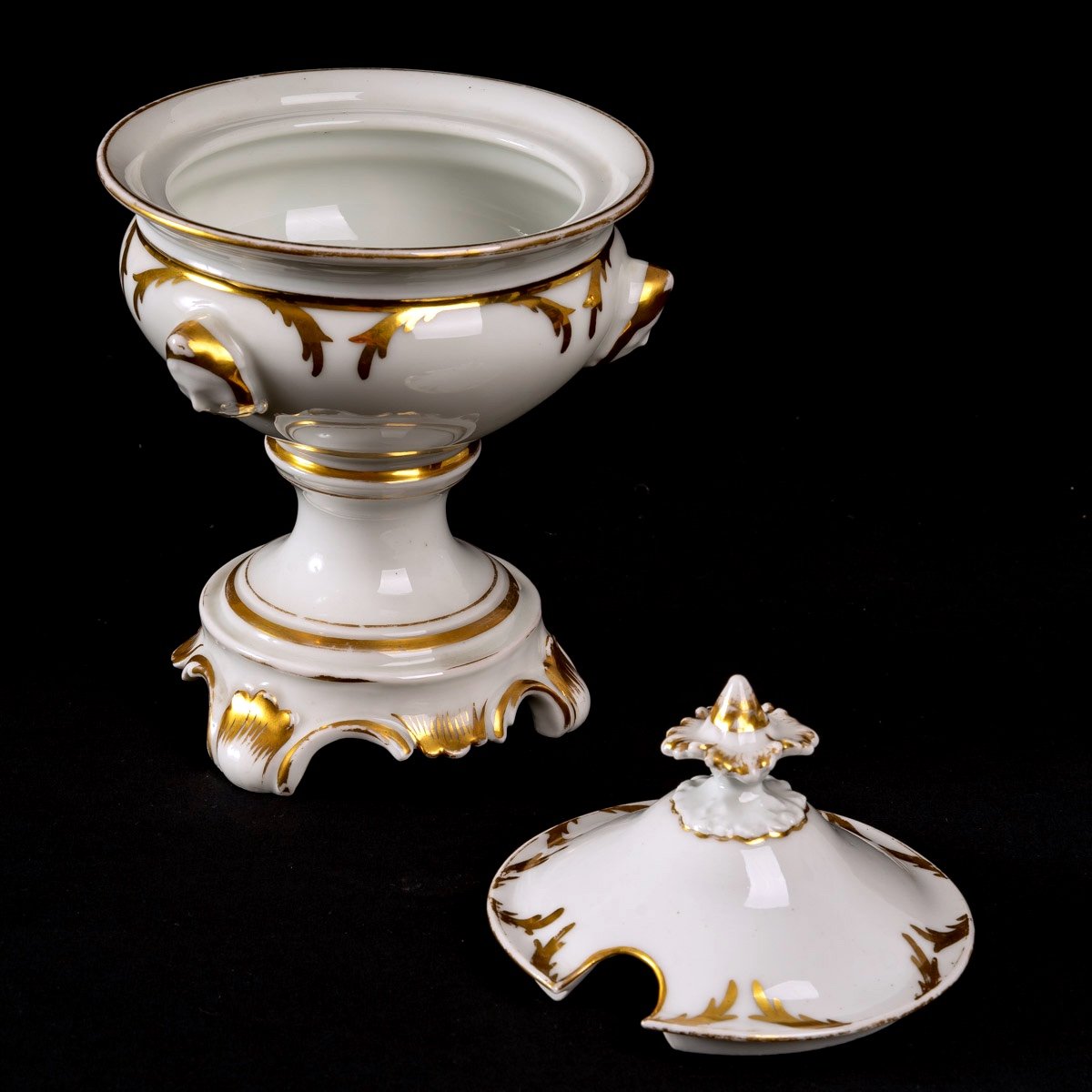 Tripod Fruit Bowl With Lid - Paris Porcelain - XIXth Century-photo-2