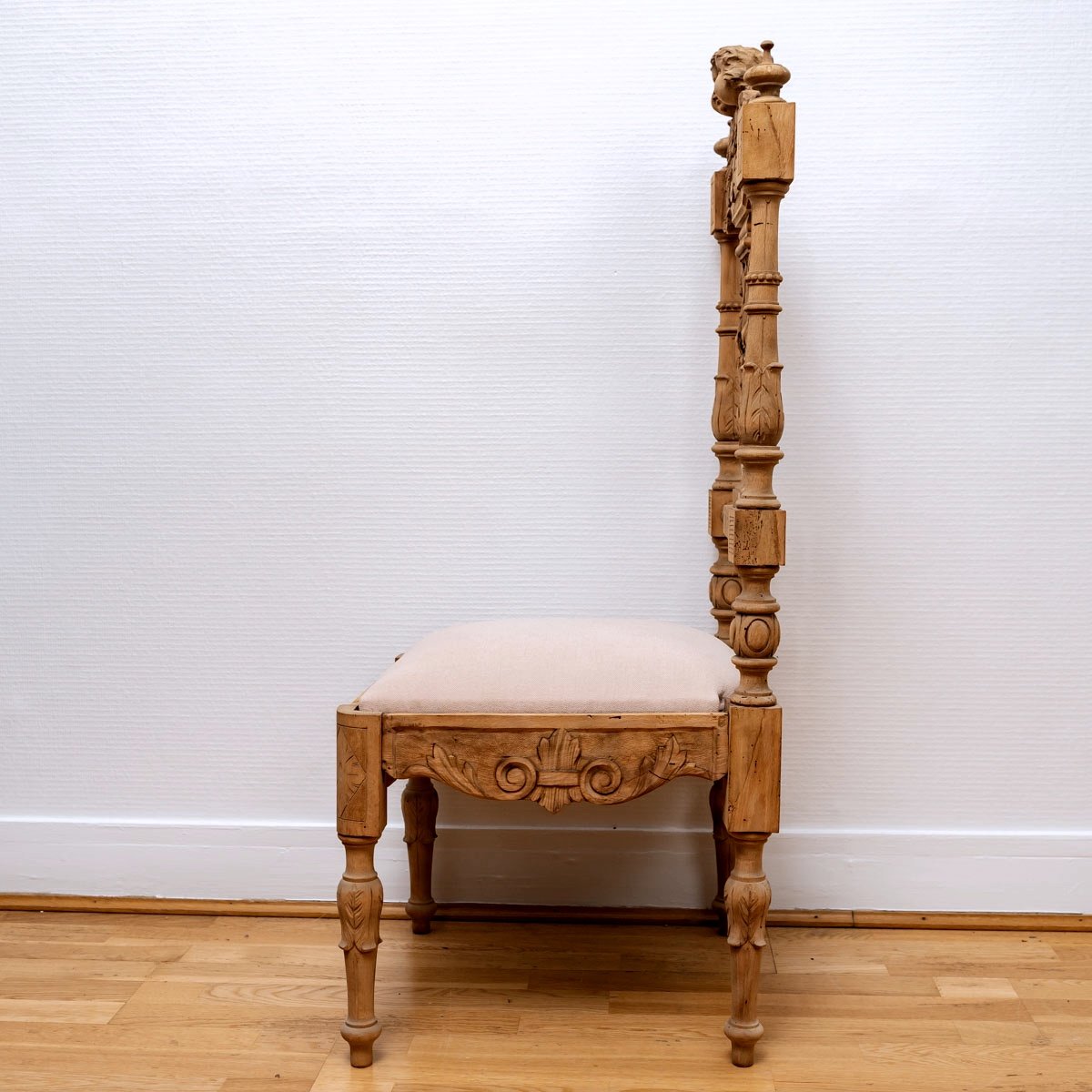 Entrance Chair - Solid Walnut - Au Putti Decor - Neo-renaissance - Period: XIXth Century-photo-3