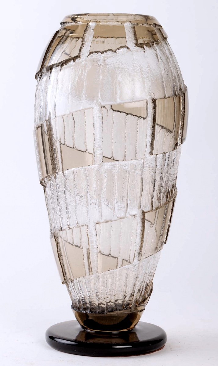 Proantic Large Smoked Glass Vase Geometric Decorations Signed Sc