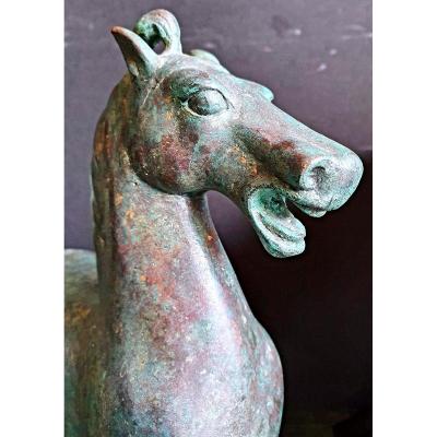 Bronze Patine vert antique - le cheval volant de Ganzu - Époque : Début XXème