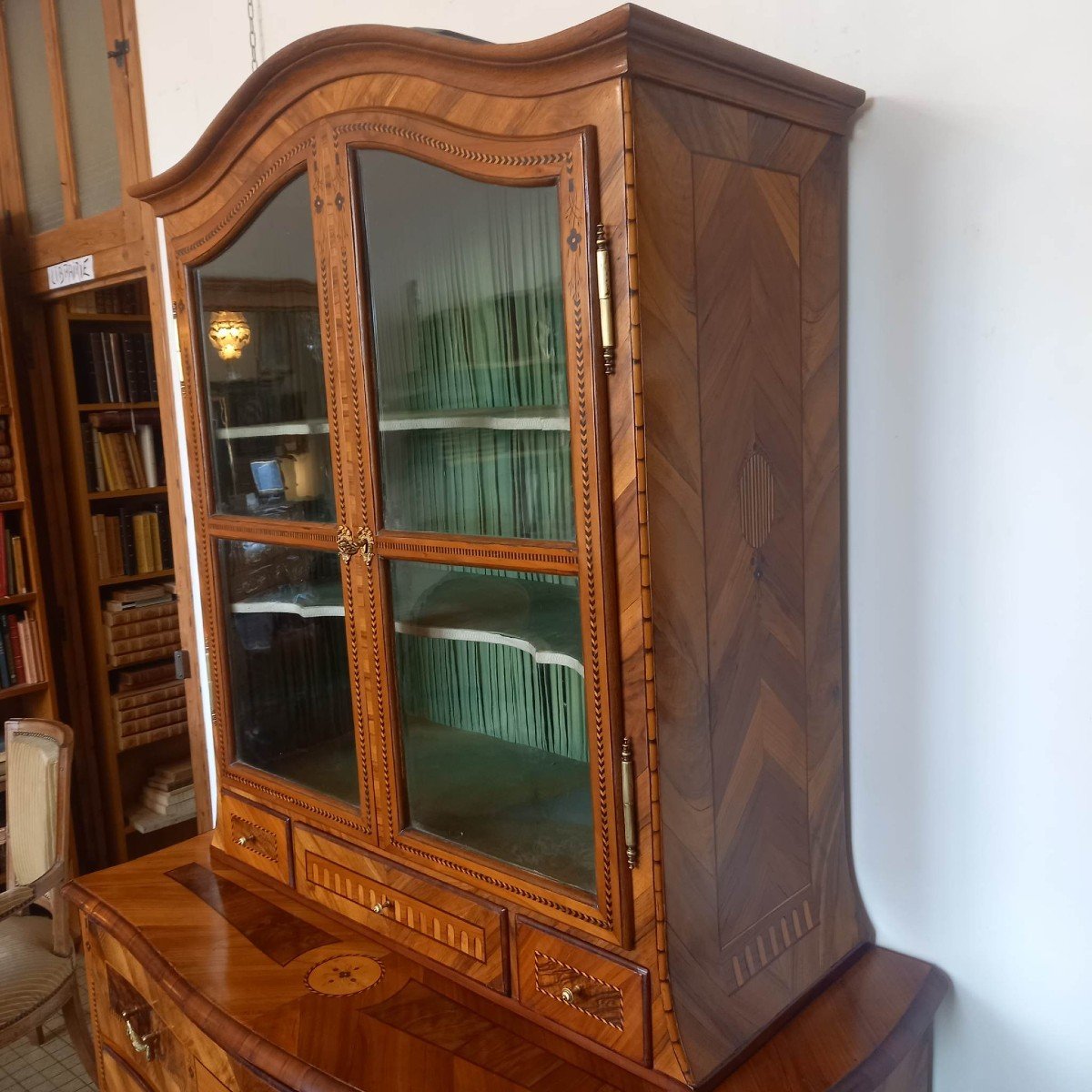 Furniture Two Bodies, The Top Forming Showcase. Period Late Eighteenth Century-photo-2
