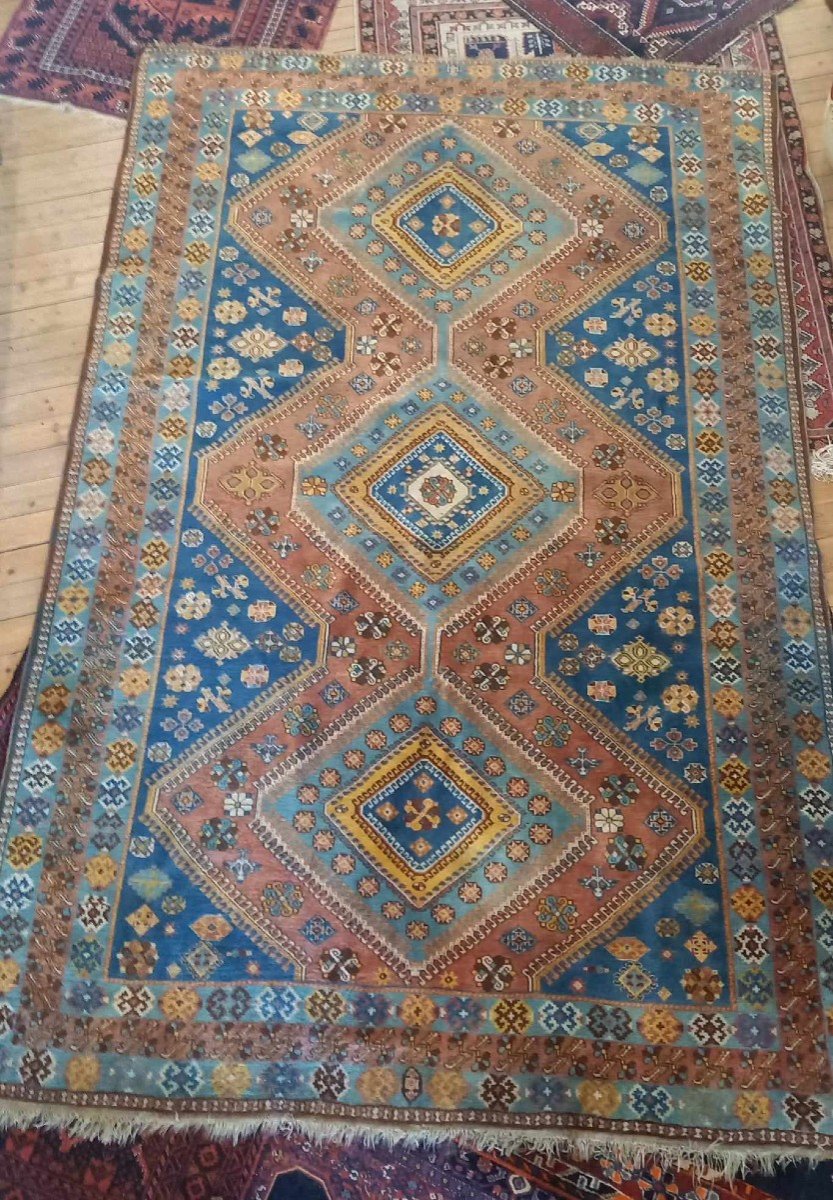 Anatolie: Large Hand-knotted Rug, Shaded Blue Background