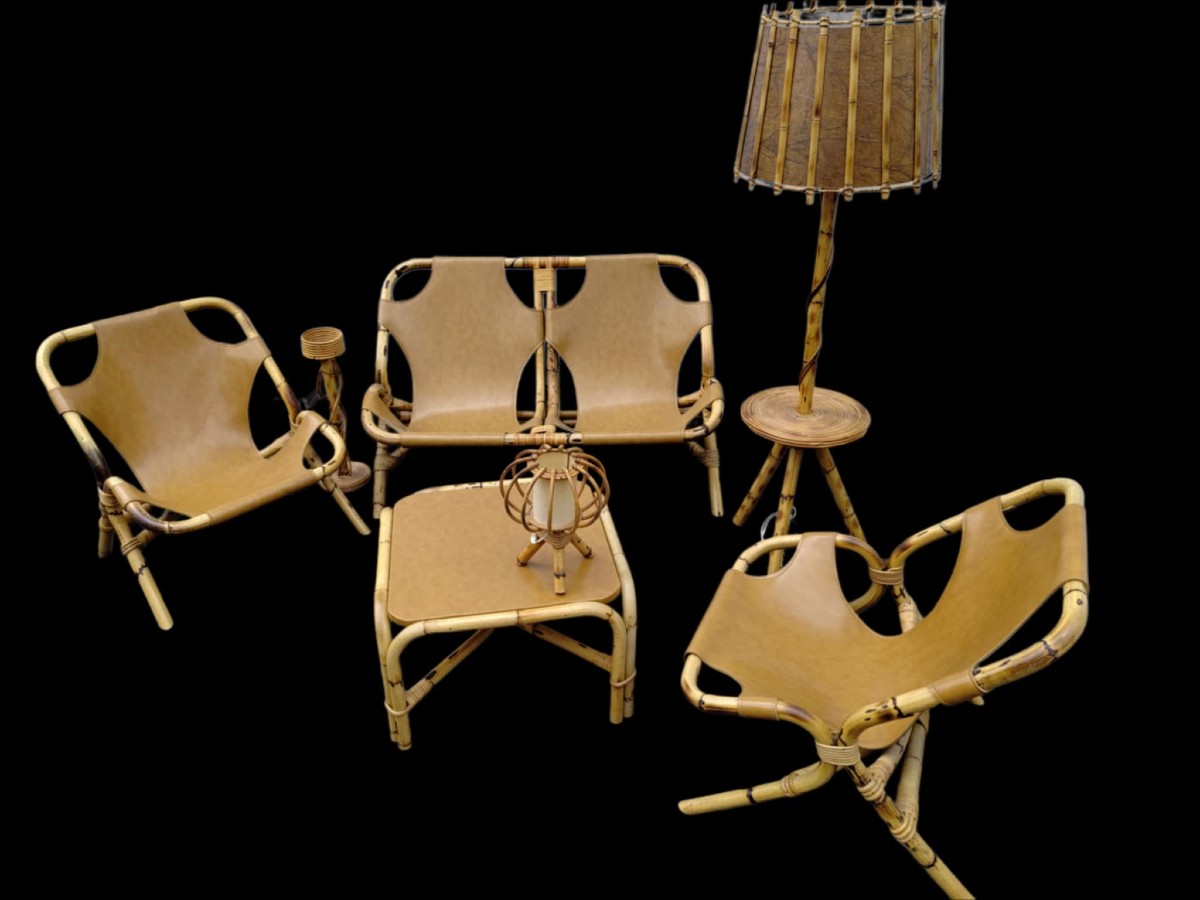 Rohé Noordwolde: Living Room Furniture Set Mainly Bamboo And Leather. 1960s/1980s