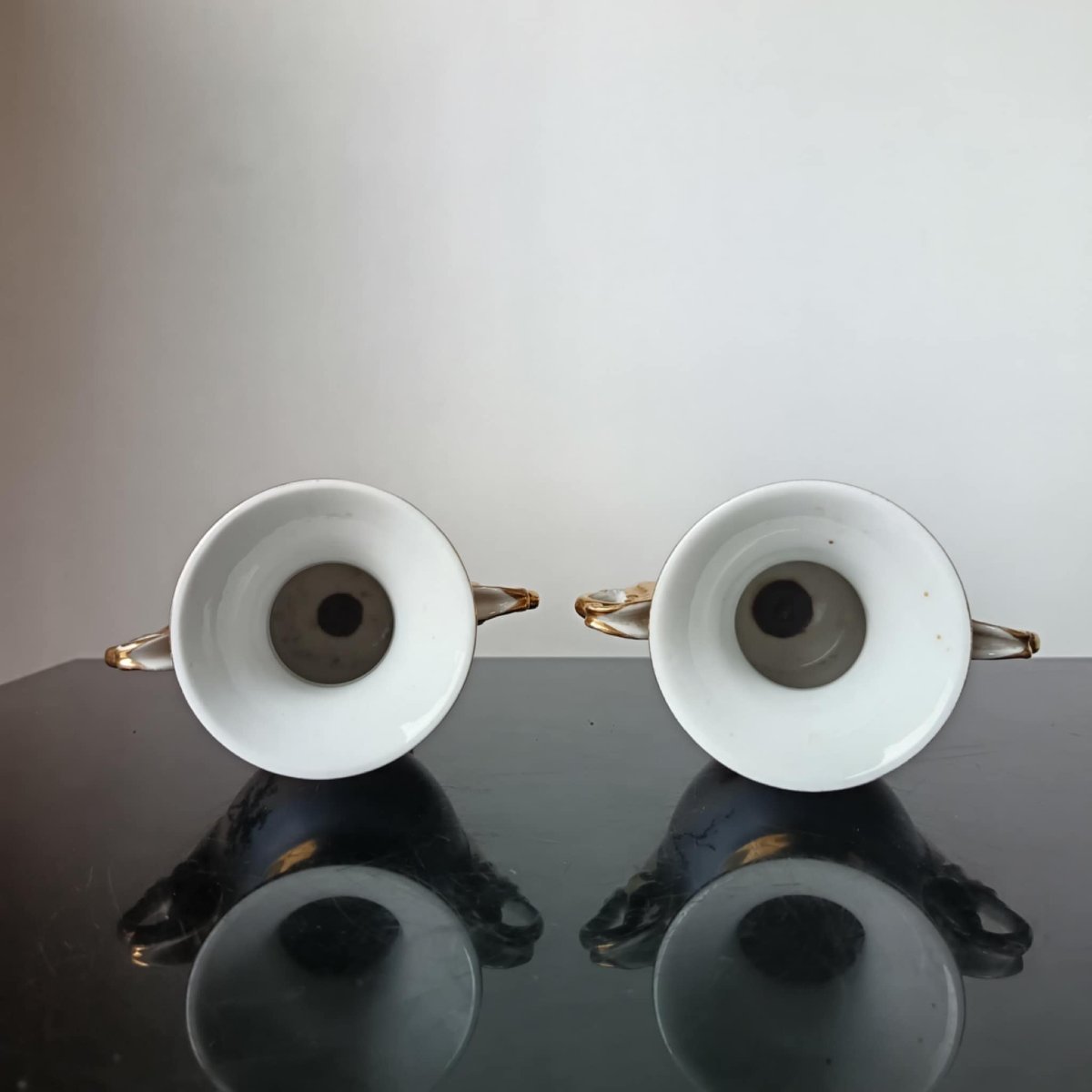 Pair Of Paris Porcelain Vases. Romantic Period, 19th Century-photo-1