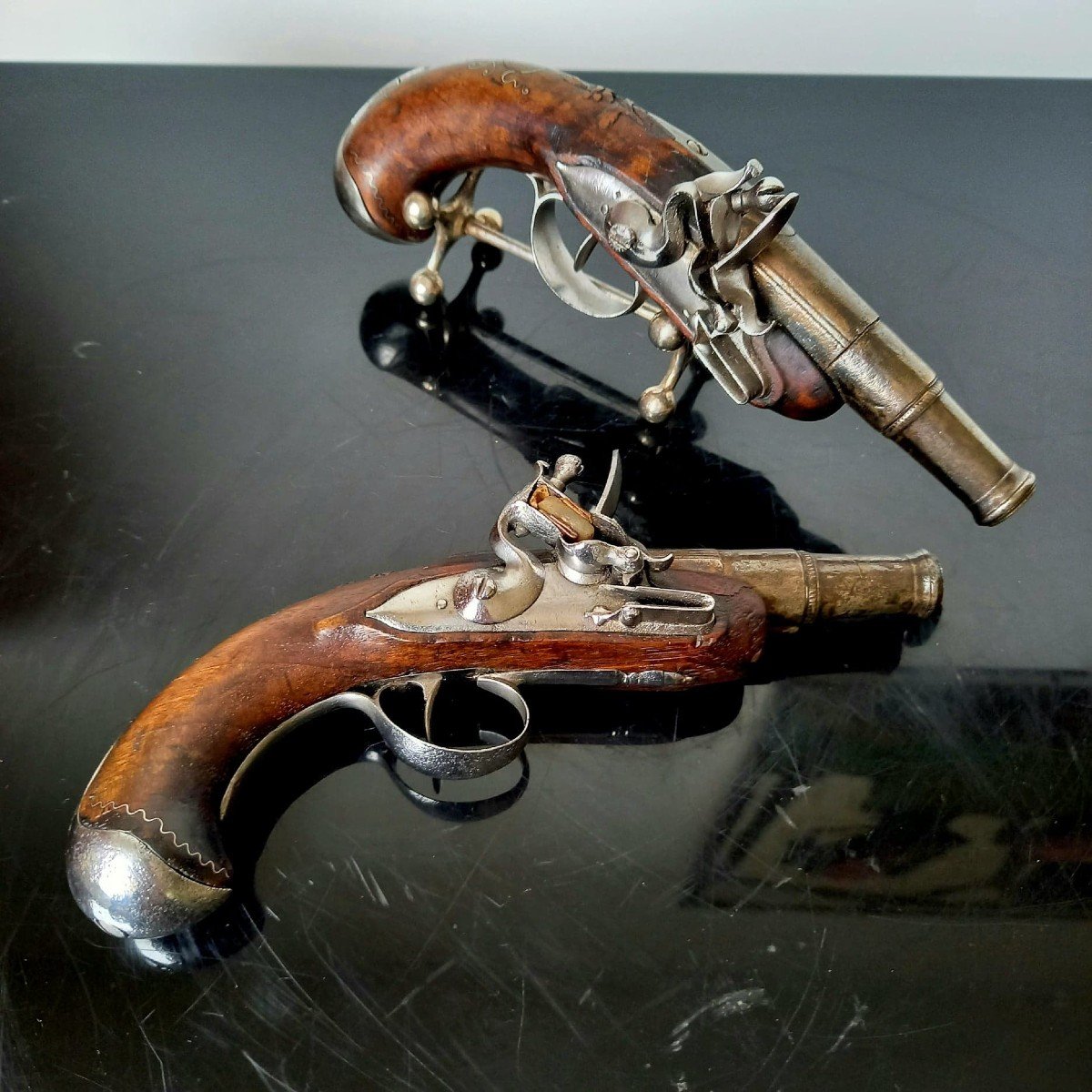 Paire de Pistolets à Silex dits "de Carrosse" . XVIIIe siècle-photo-2