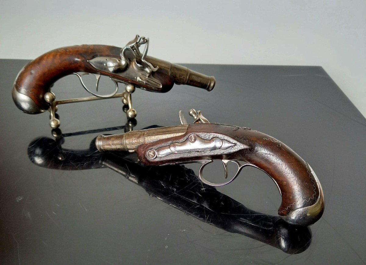 Paire de Pistolets à Silex dits "de Carrosse" . XVIIIe siècle-photo-3