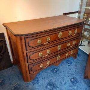 Rustic Chest Of Drawers In Walnut, 18th Century Regency Style