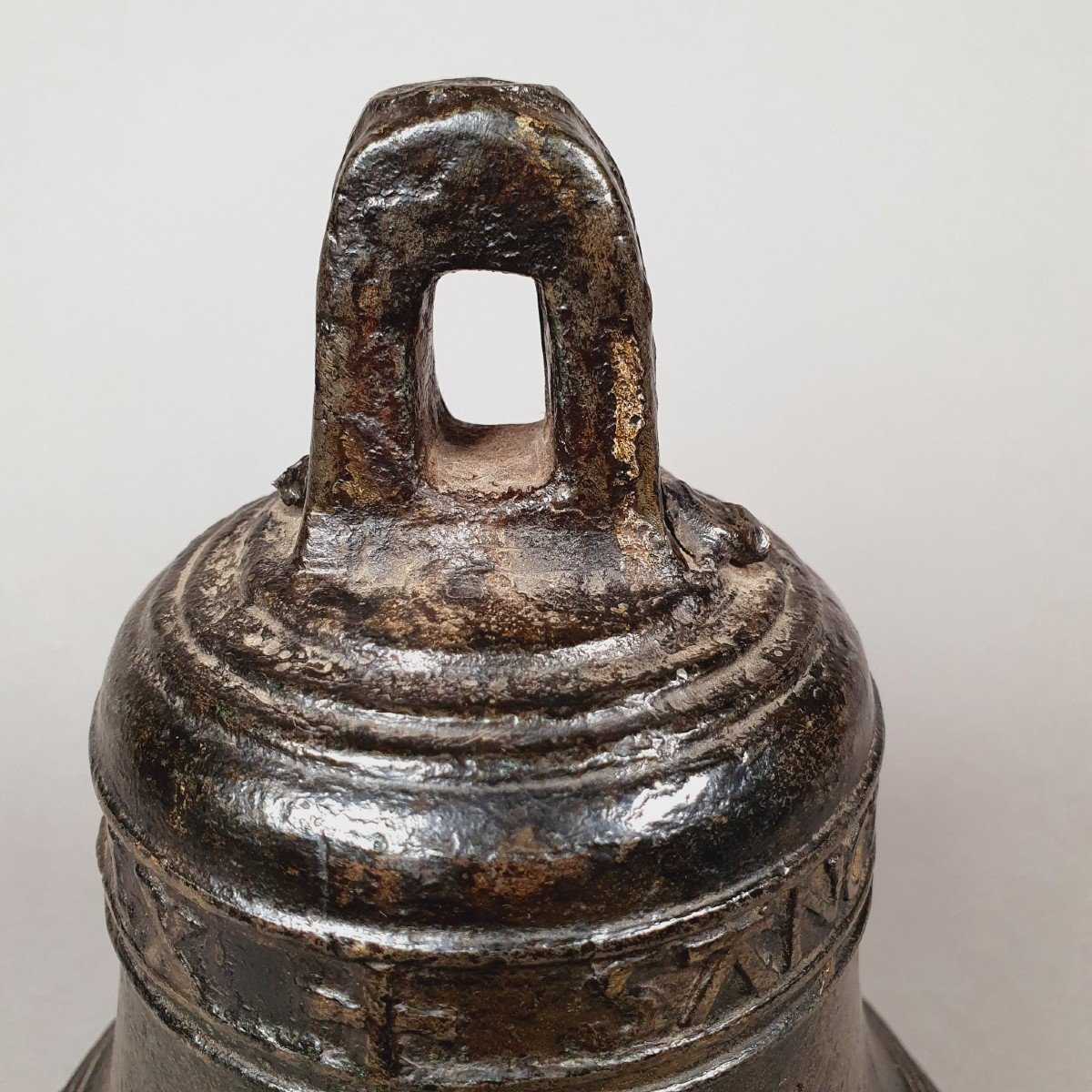 Une Cloche En Bronze, Avec l'Inscription ; +sancte Jacobe, XVIème-photo-1