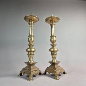 Pair Of Large Candlesticks In Solid Bronze From The 17th Century