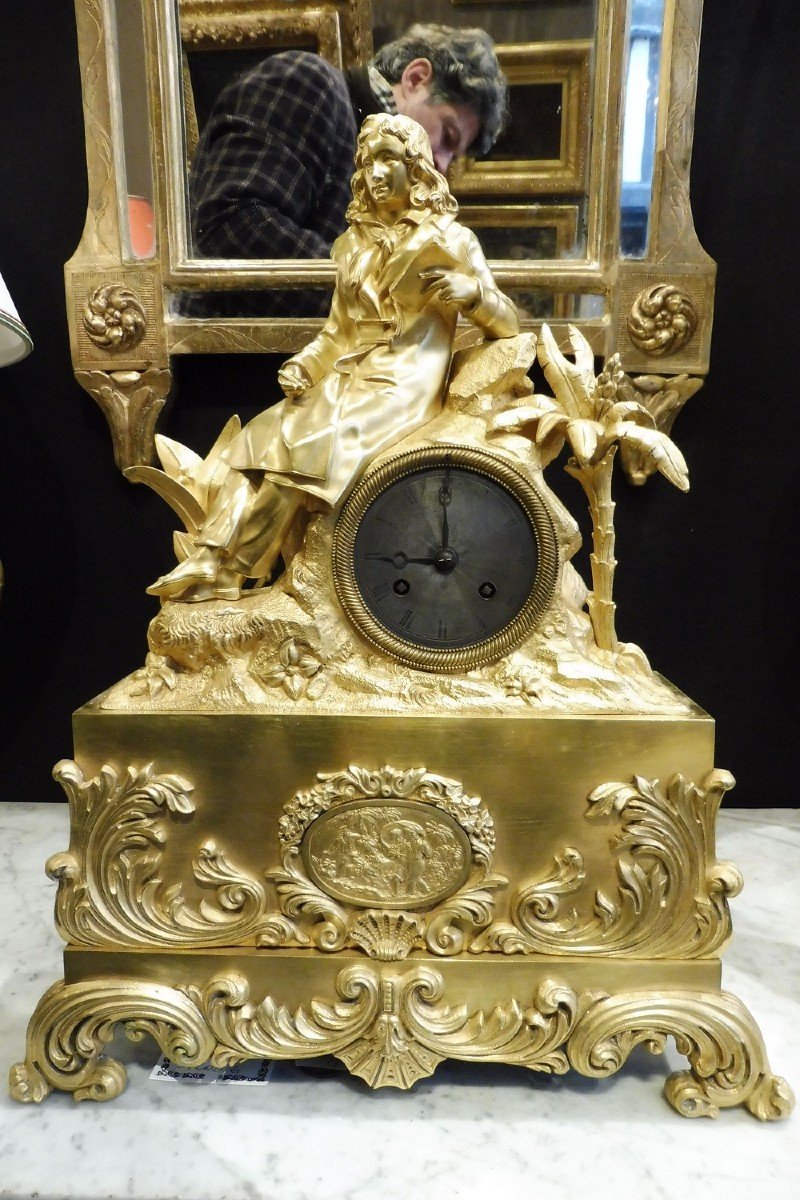 Pendulum In Gilt Bronze With The Effigy Of Bernardin De Saint Pierre, Louis Philippe Period