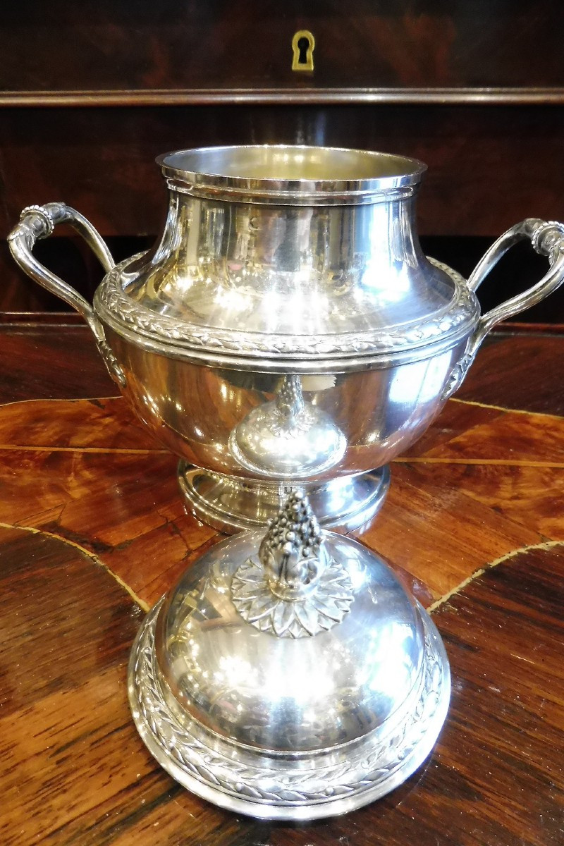 Silver Sugar Bowl With Minerva Hallmark -photo-2