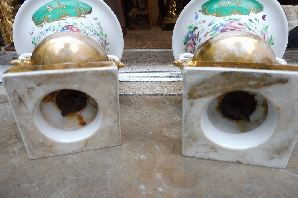 Pair Of Medici Vases In Paris Porcelain 19  Century  -photo-3