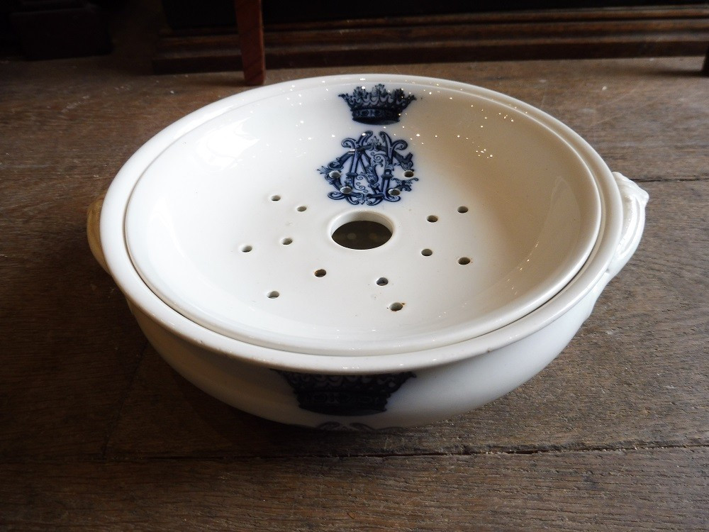 égouttoir à savon en faïence fine anglaise 19 me 