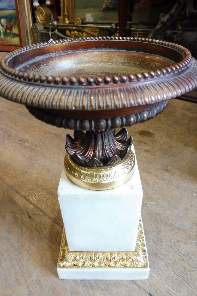Urne  plate  en bronze , socle  marbre 19 eme-photo-3