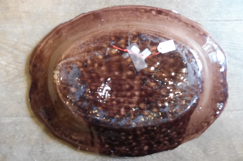 Oval Earthenware Dish From Forges Au Panier, Black Base  -photo-2